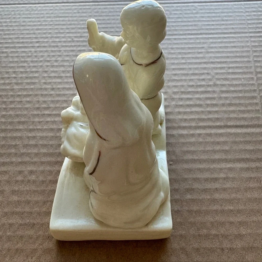 Cream Nativity Scene Religious Figurine Baby Jesus Mary Joseph Gold Trim Vintage